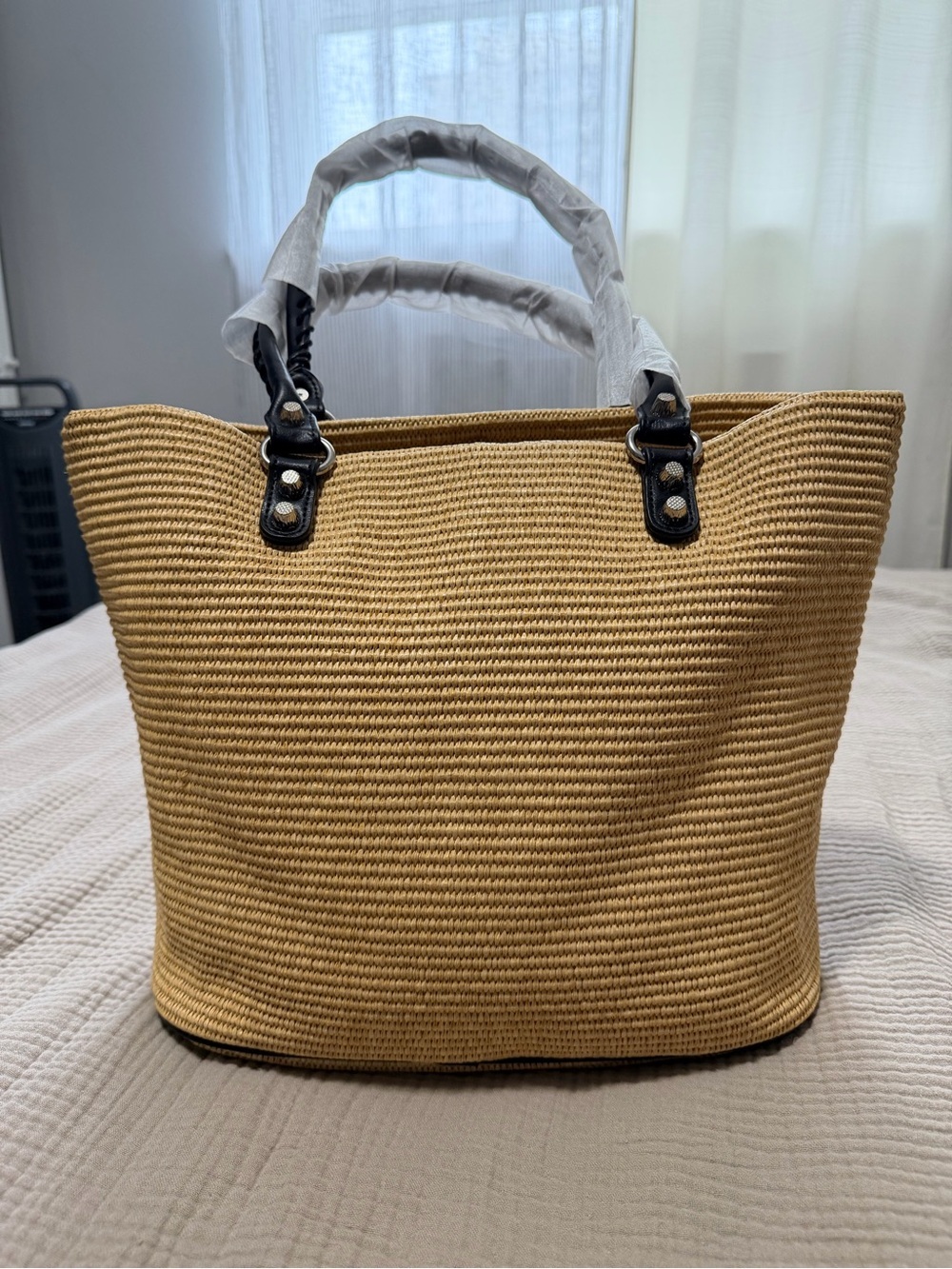 Straw Tote Bag with Black Trim - Fashion Women Bag - Picture 3 of 8